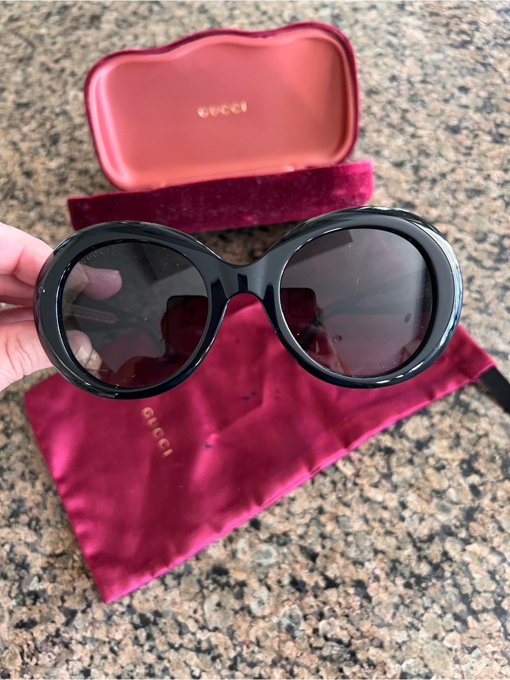 Gucci Black Round Oversized Sunglasses - Picture 6 of 10